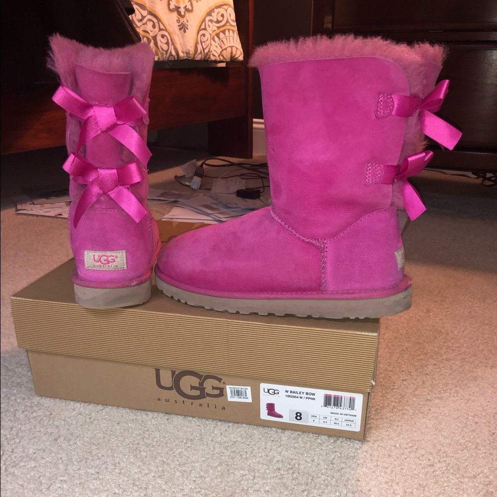 Pink Bow UGG